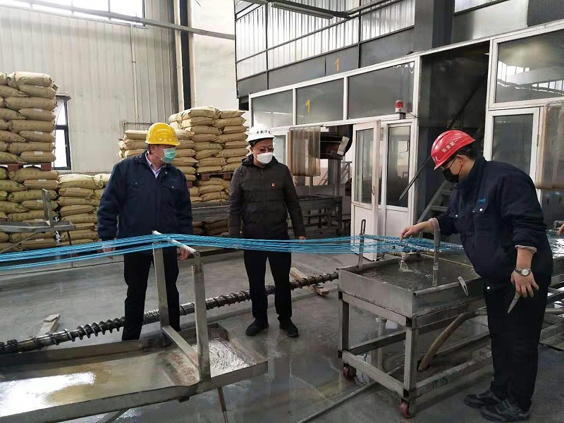 街道領(lǐng)導(dǎo)來(lái)中新華美檢查防疫和應(yīng)急生產(chǎn)工作