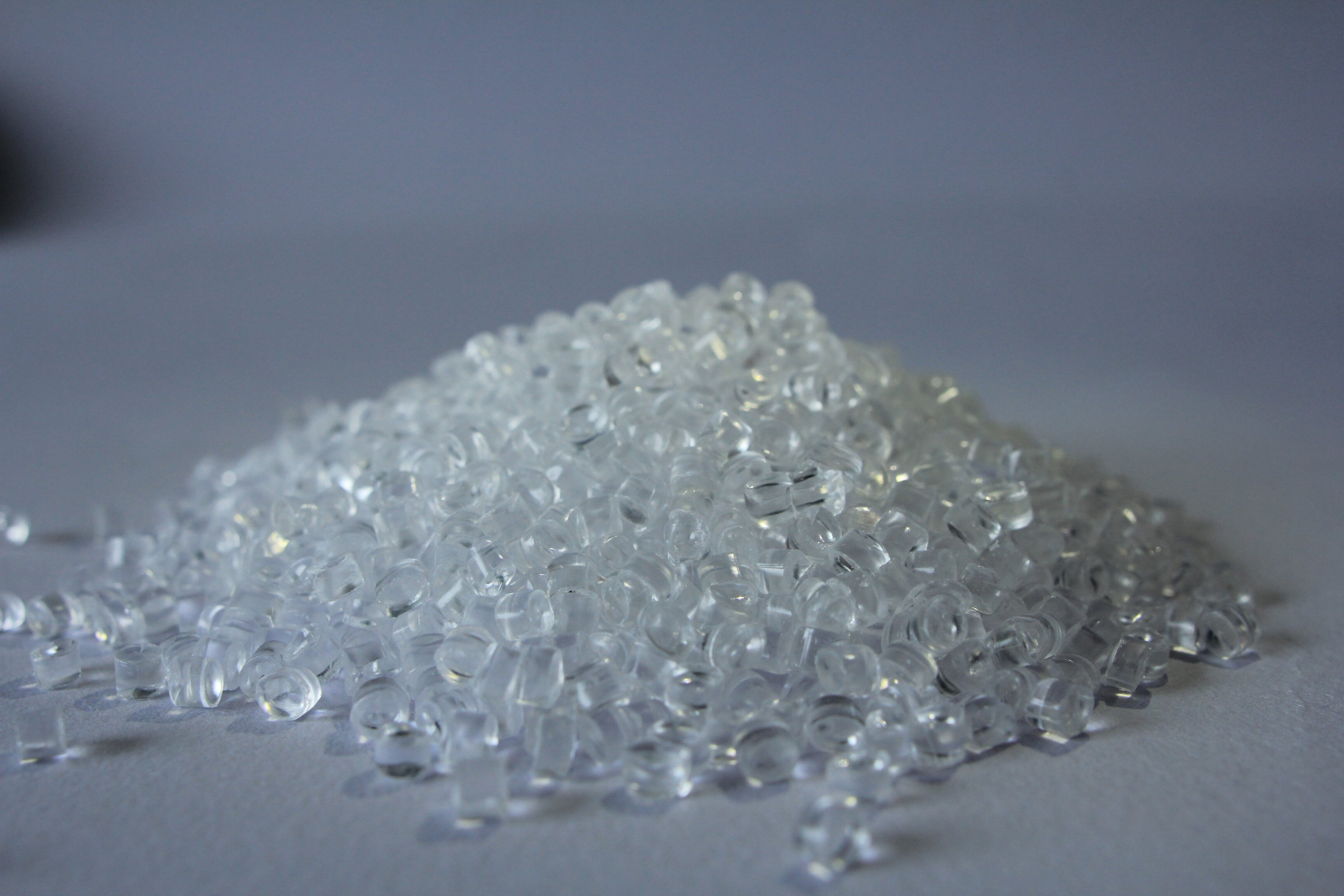 聚苯乙烯PS材料的性能特點和應用有哪些？